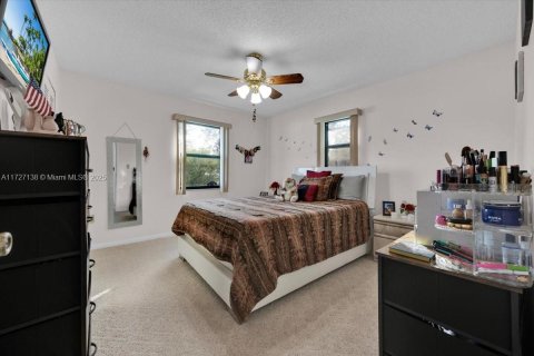 Casa en venta en Kissimmee, Florida, 3 dormitorios № 1710952 - foto 10