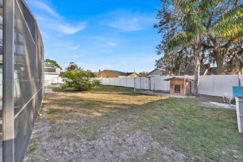 Casa en venta en Kissimmee, Florida, 3 dormitorios № 1710952 - foto 28