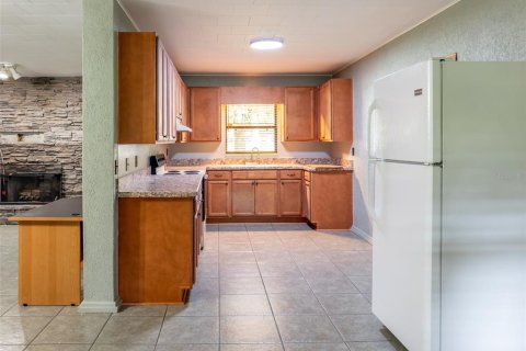 House in Bushnell, Florida 2 bedrooms, 128.02 sq.m. № 2225871 - photo 14