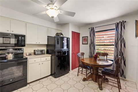 Condominio en venta en Bradenton, Florida, 2 dormitorios, 119.19 m2 № 1841829 - foto 10