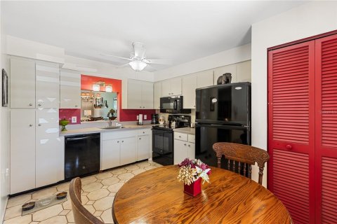 Copropriété à vendre à Bradenton, Floride: 2 chambres, 119.19 m2 № 1841829 - photo 7