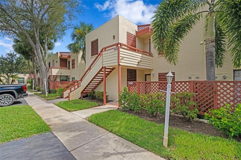 Copropriété à vendre à Bradenton, Floride: 2 chambres, 119.19 m2 № 1841829 - photo 2