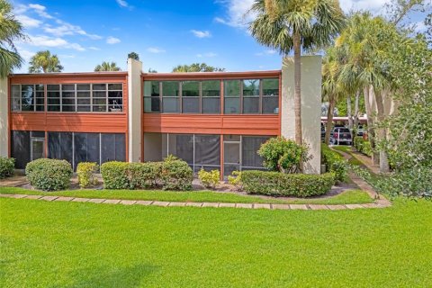 Condo in Bradenton, Florida, 2 bedrooms  № 1841829 - photo 28