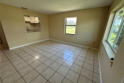 Apartamento en alquiler en Rotonda, Florida, 2 dormitorios, 76.64 m2 № 1834862 - foto 3