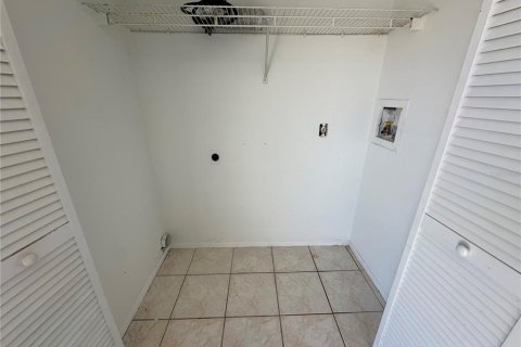 Apartamento en alquiler en Rotonda, Florida, 2 dormitorios, 76.64 m2 № 1834862 - foto 9