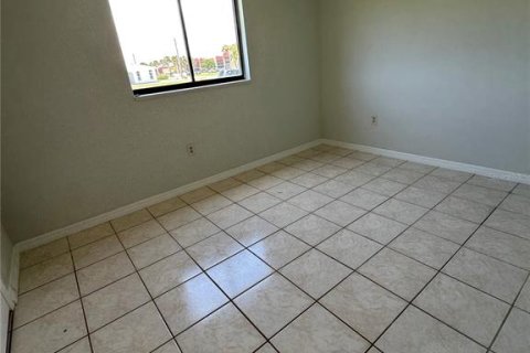 Apartamento en alquiler en Rotonda, Florida, 2 dormitorios, 76.64 m2 № 1834862 - foto 7