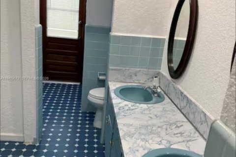 Villa ou maison à louer à Homestead, Floride: 4 chambres, 240.99 m2 № 2080036 - photo 10