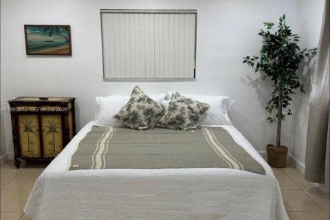 Villa ou maison à louer à Homestead, Floride: 4 chambres, 240.99 m2 № 2080036 - photo 20