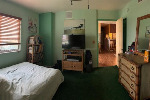 Condo in Miami, Florida, 1 bedroom  № 1802534 - photo 18