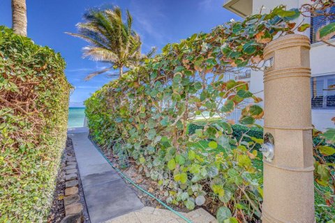 Condo in Tequesta, Florida, 3 bedrooms  № 950170 - photo 1