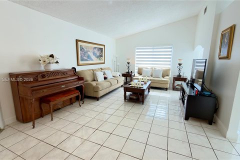 Casa en venta en Miami, Florida, 4 dormitorios, 153.2 m2 № 2007748 - foto 8