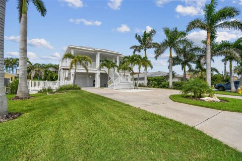 Villa ou maison à vendre à Belleair Beach, Floride: 3 chambres, 178.09 m2 № 1904233 - photo 2