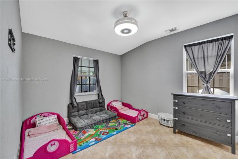 Villa ou maison à vendre à Fort Lauderdale, Floride: 2 chambres, 102.38 m2 № 1945041 - photo 13