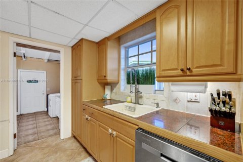 Villa ou maison à vendre à Fort Lauderdale, Floride: 2 chambres, 102.38 m2 № 1945041 - photo 17