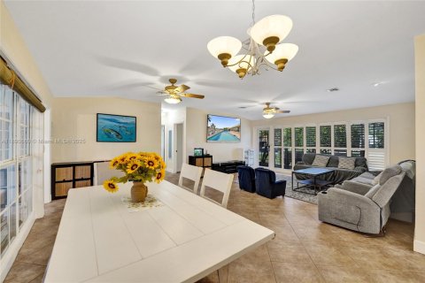Villa ou maison à vendre à Fort Lauderdale, Floride: 2 chambres, 102.38 m2 № 1945041 - photo 8