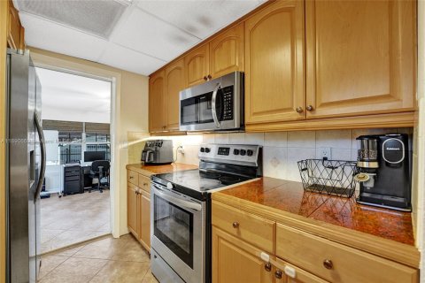 Villa ou maison à vendre à Fort Lauderdale, Floride: 2 chambres, 102.38 m2 № 1945041 - photo 16