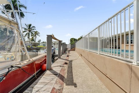 Villa ou maison à vendre à Fort Lauderdale, Floride: 2 chambres, 102.38 m2 № 1945041 - photo 25