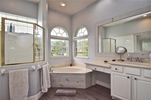 House in Sarasota, Florida 4 bedrooms, 277.03 sq.m. № 2411607 - photo 16