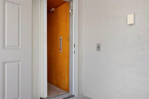 Casa en venta en Holmes Beach, Florida, 3 dormitorios, 202.9 m2 № 1725227 - foto 24