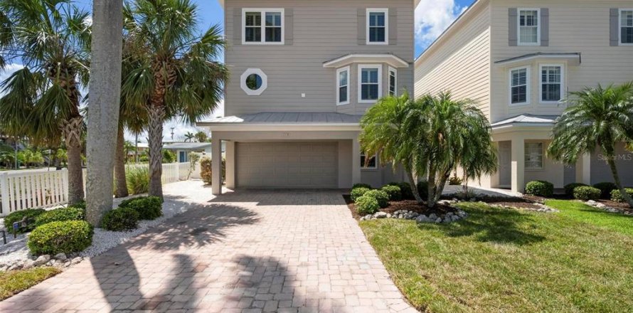 Casa en Holmes Beach, Florida 3 dormitorios, 202.9 m2 № 1725227