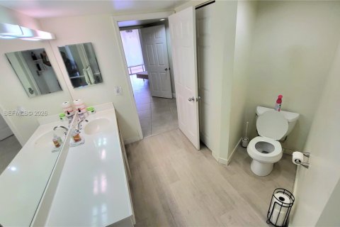 Купить кондоминиум в Авентура, Флорида 2 спальни, 109.72м2, № 2061569 - фото 24