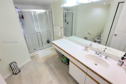 Купить кондоминиум в Авентура, Флорида 2 спальни, 109.72м2, № 2061569 - фото 22