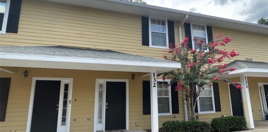 Condo in Gainesville, Florida, 2 bedrooms  № 1832897