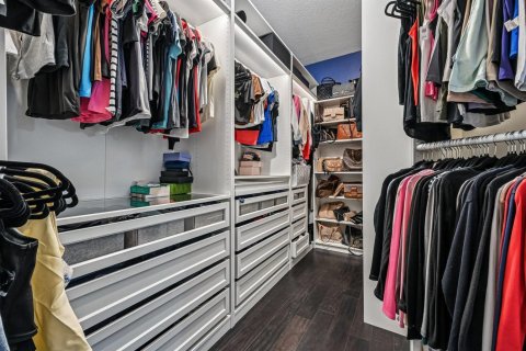Купить виллу или дом в Уэст-Палм-Бич, Флорида 13 комнат, 323.67м2, № 2085198 - фото 28