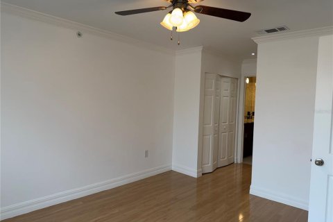 Duplex in Tampa, Florida 3 bedrooms, 124.02 sq.m. № 2167434 - photo 24