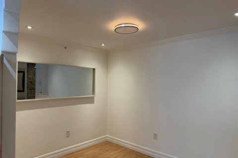 Duplex in Tampa, Florida 3 bedrooms, 124.02 sq.m. № 2167434 - photo 5
