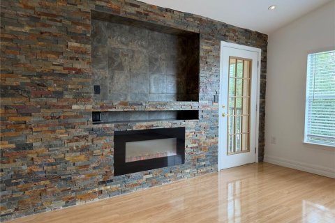 Duplex in Tampa, Florida 3 bedrooms, 124.02 sq.m. № 2167434 - photo 15