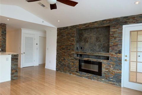Duplex in Tampa, Florida 3 bedrooms, 124.02 sq.m. № 2167434 - photo 14