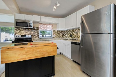 Casa en venta en Clearwater, Florida, 3 dormitorios, 119.29 m2 № 1919849 - foto 12