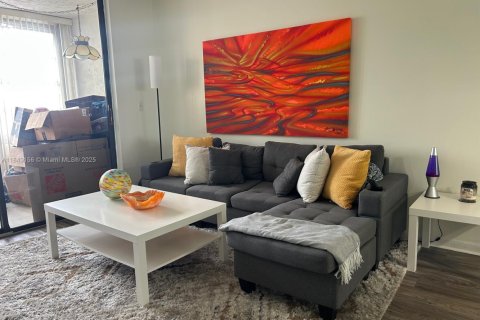 Condominio en alquiler en Lauderdale Lakes, Florida, 1 dormitorio, 59.83 m2 № 2017361 - foto 3