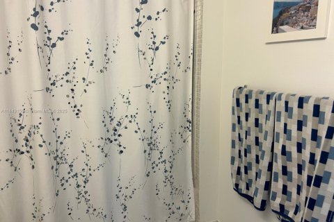 Condominio en alquiler en Lauderdale Lakes, Florida, 1 dormitorio, 59.83 m2 № 2017361 - foto 13