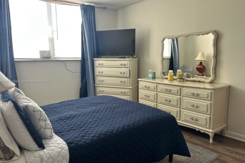 Condominio en alquiler en Lauderdale Lakes, Florida, 1 dormitorio, 59.83 m2 № 2017361 - foto 9