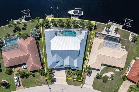 Villa ou maison à vendre à Punta Gorda, Floride: 3 chambres, 264.12 m2 № 2419625 - photo 13