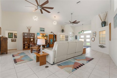 Villa ou maison à vendre à Punta Gorda, Floride: 3 chambres, 264.12 m2 № 2419625 - photo 22