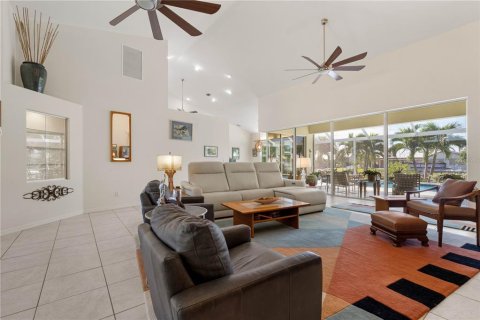 Villa ou maison à vendre à Punta Gorda, Floride: 3 chambres, 264.12 m2 № 2419625 - photo 3