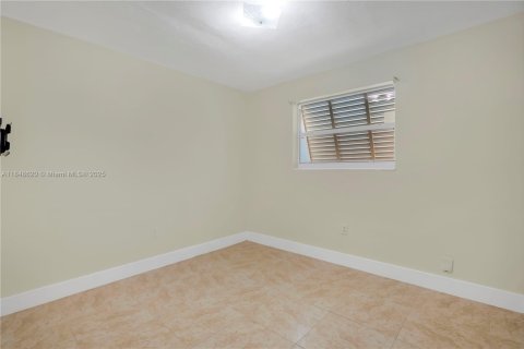 Villa ou maison à vendre à Miramar, Floride: 3 chambres, 131.55 m2 № 1850418 - photo 20