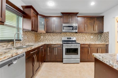 Villa ou maison à vendre à Miramar, Floride: 3 chambres, 131.55 m2 № 1850418 - photo 5