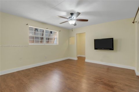 Villa ou maison à vendre à Miramar, Floride: 3 chambres, 131.55 m2 № 1850418 - photo 24