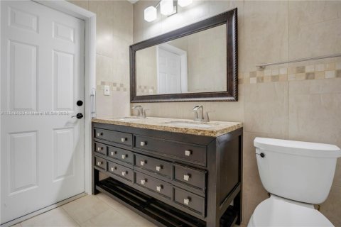 Villa ou maison à vendre à Miramar, Floride: 3 chambres, 131.55 m2 № 1850418 - photo 21