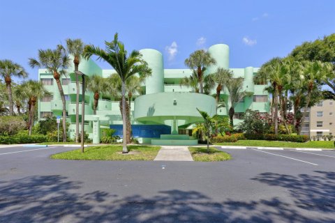 Condo in Delray Beach, Florida, 2 bedrooms № 2248310