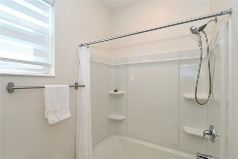 House in Sarasota, Florida 3 bedrooms, 187.11 sq.m. № 2273270 - photo 29