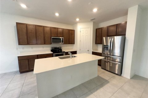 House in Sarasota, Florida 3 bedrooms, 187.11 sq.m. № 2273270 - photo 9