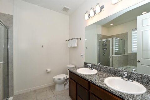 House in Sarasota, Florida 3 bedrooms, 187.11 sq.m. № 2273270 - photo 16