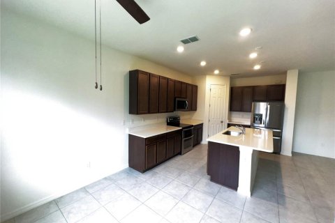 House in Sarasota, Florida 3 bedrooms, 187.11 sq.m. № 2273270 - photo 11