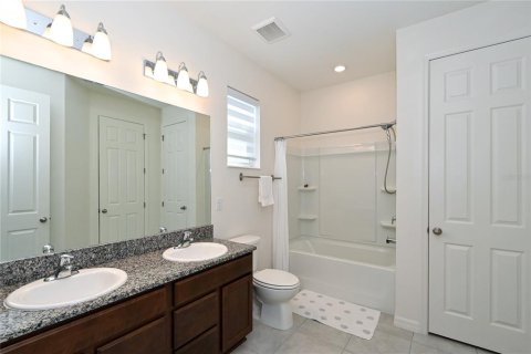 House in Sarasota, Florida 3 bedrooms, 187.11 sq.m. № 2273270 - photo 26