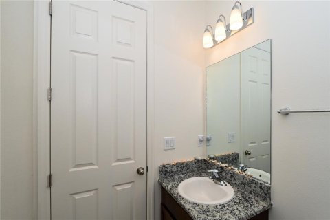 House in Sarasota, Florida 3 bedrooms, 187.11 sq.m. № 2273270 - photo 25